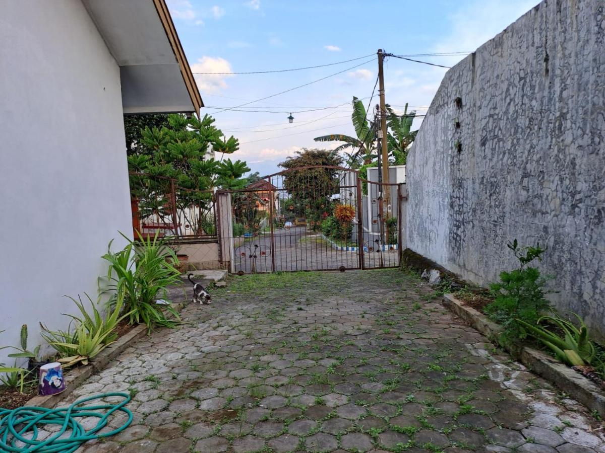 Indo Homestay 玛琅 外观 照片